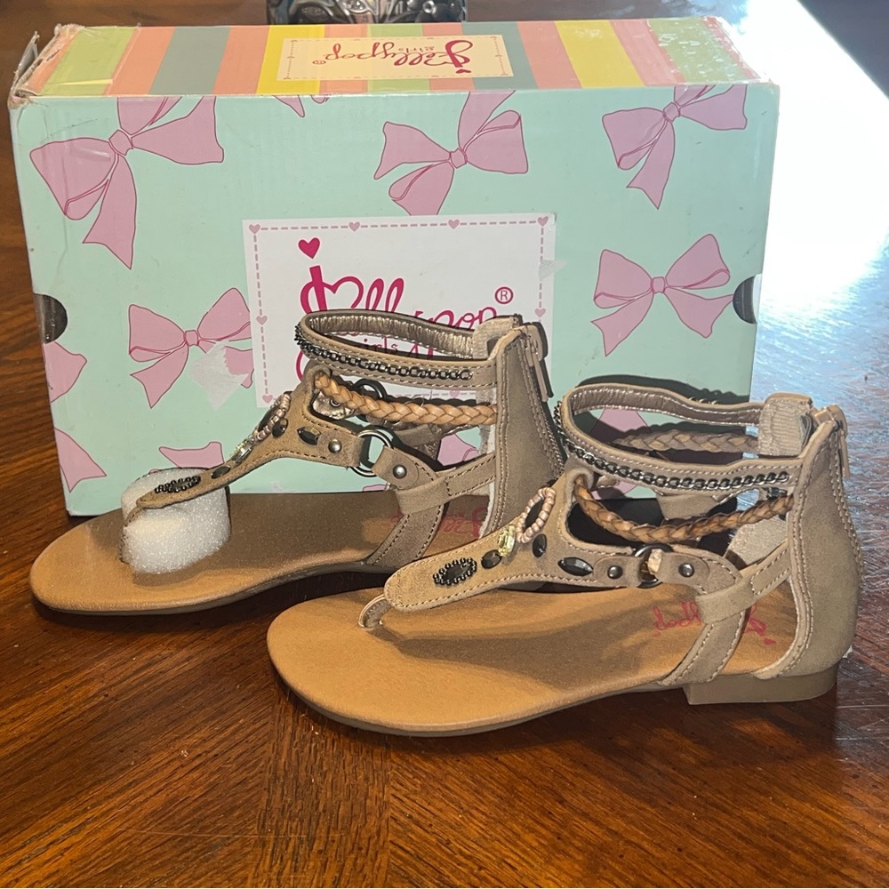 NIB girls Bohemian Distress Jellypop “Jadia” sandals. Color sand. Adorable! 11